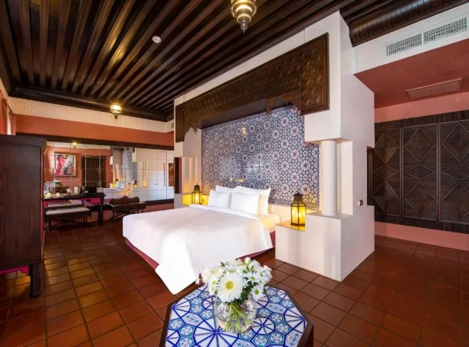 Sultan with Jacuzzi Suite