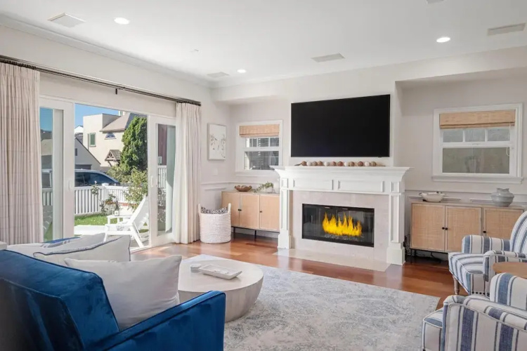 4br Beach House Steps From Sand - AC Parking BBQ