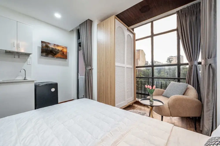 Deluxe Double room with balcony and with city view