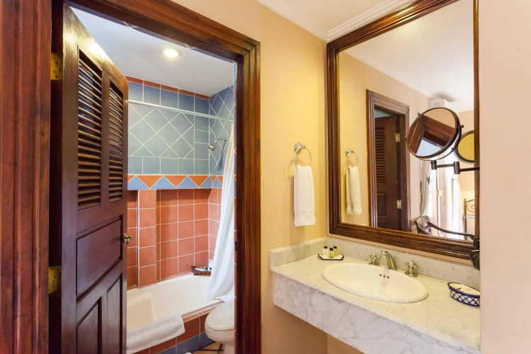 Los Robles Charming Colonial Boutique Hotel
