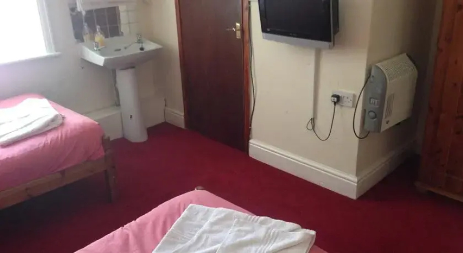 Bradbury Hotel