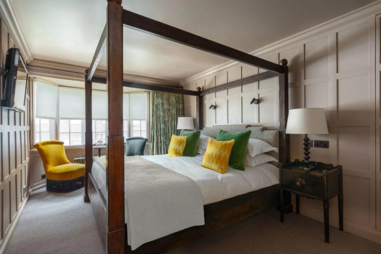 The Falstaff Hotel