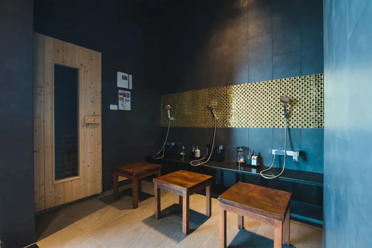 Akira Hotel Sriracha