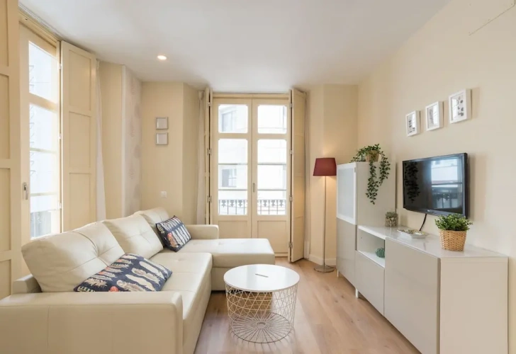 2 Bedrooms Apartment