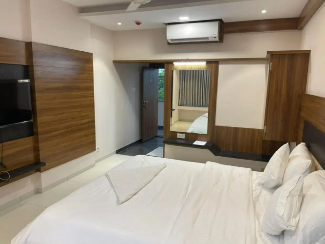 Hotel Chiranjeevi