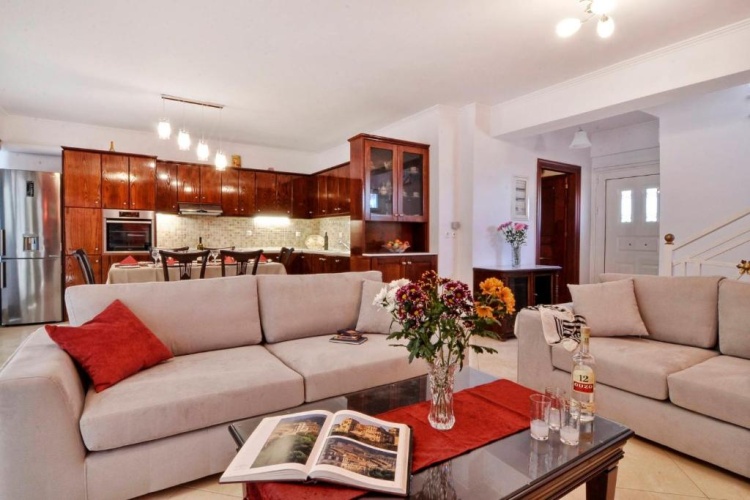 3 Bedrooms Cottage