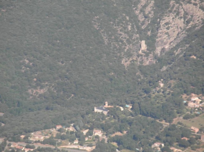 2 Bedrooms Apartment with mountain view