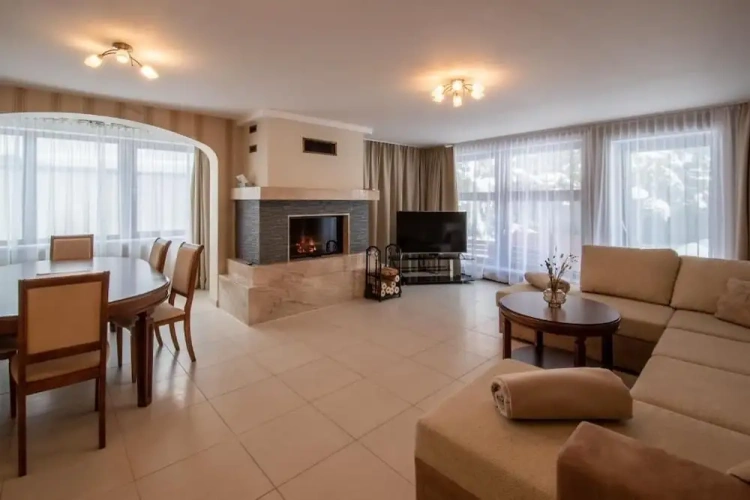 Deluxe Apartment