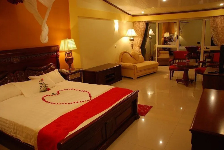 Lewi Resort and Spa