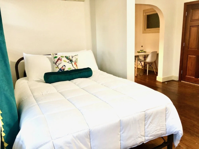 Evie's apartment