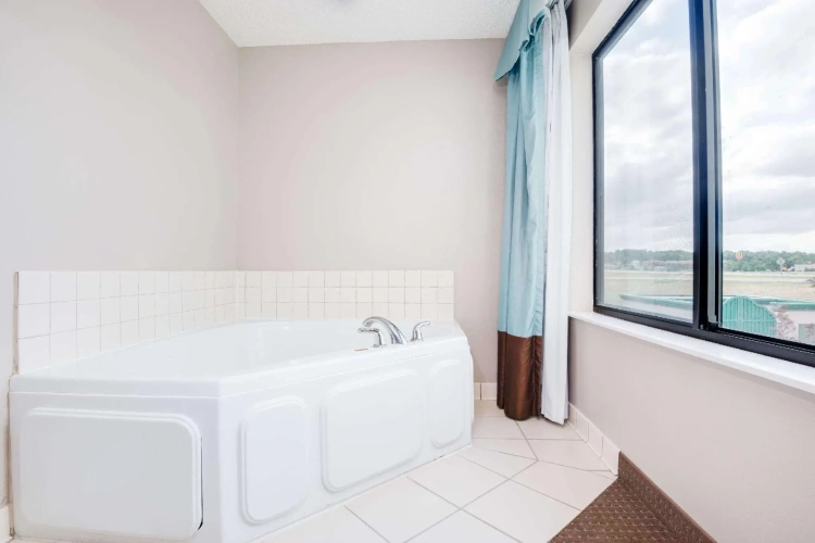 Deluxe Double Suite