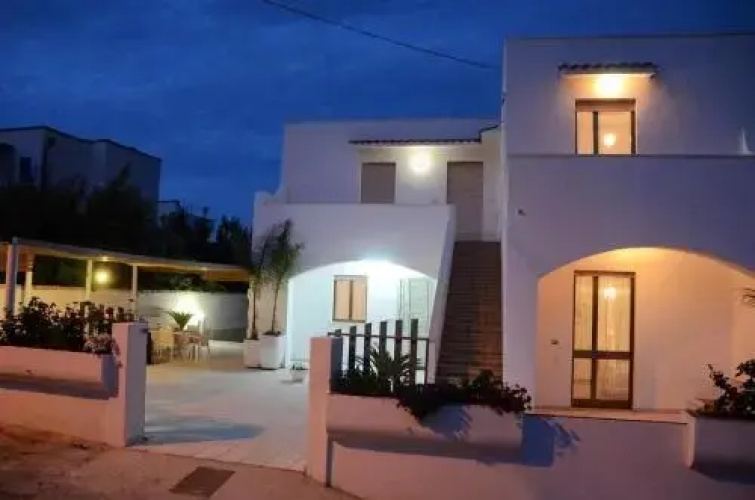 Leca's House