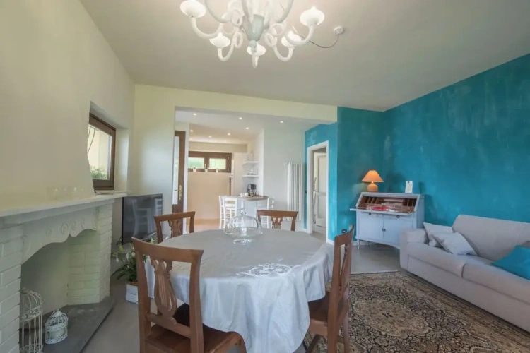 2 Bedrooms Quadruple Family Apartment with lake view