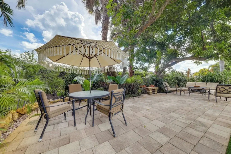 Vibrant North Palm Beach Home ~ 2 Mi to Beach!