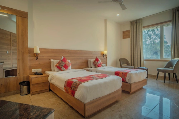 Standard Double room with city view