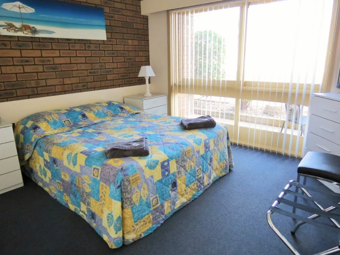 Chapman Court Holiday Units