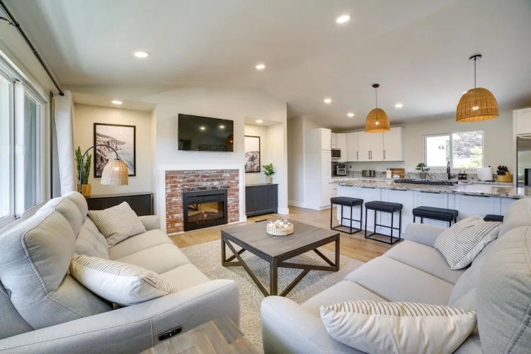 4 Bedrooms Cottage