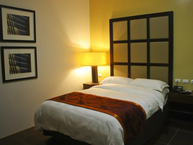 Avenue Suites Hotel