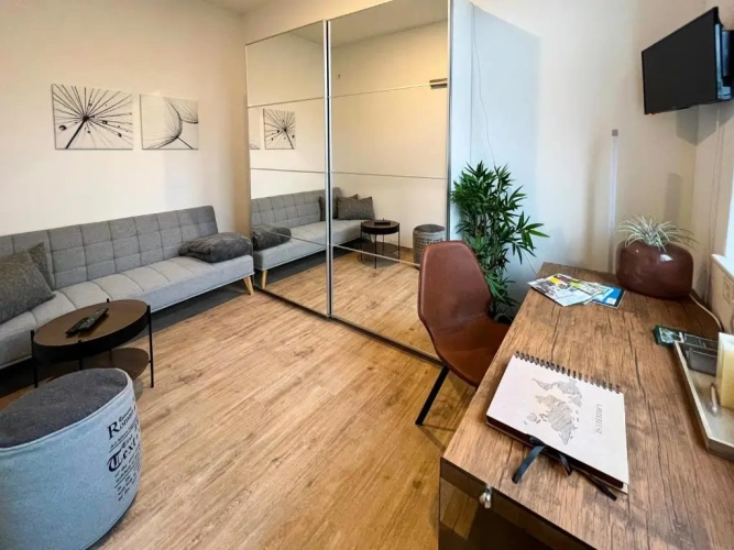 2 Bedrooms Apartment