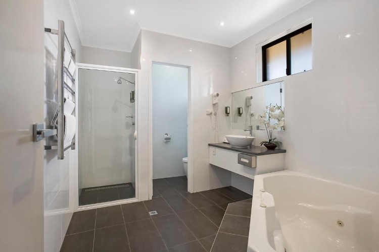 2 Bedrooms Executive Suite