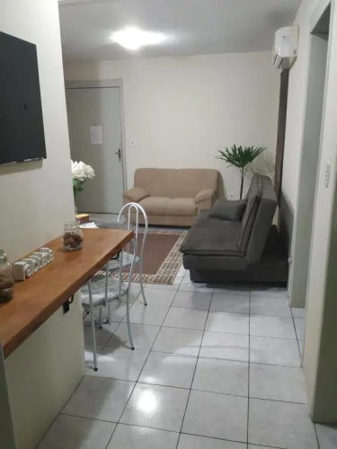 Apto 2 quartos, cond fechado, com vaga, quarto andar