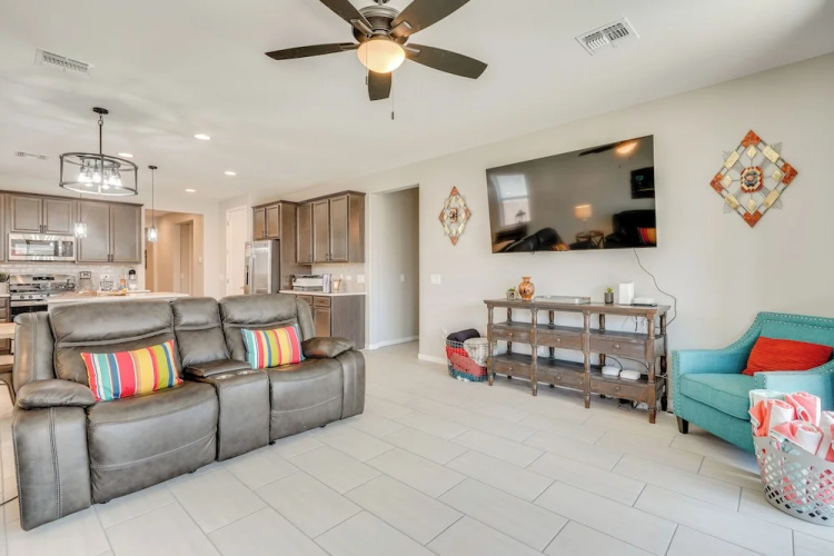 Lovely Tucson Home w/ Private Pool & Fire Pit!