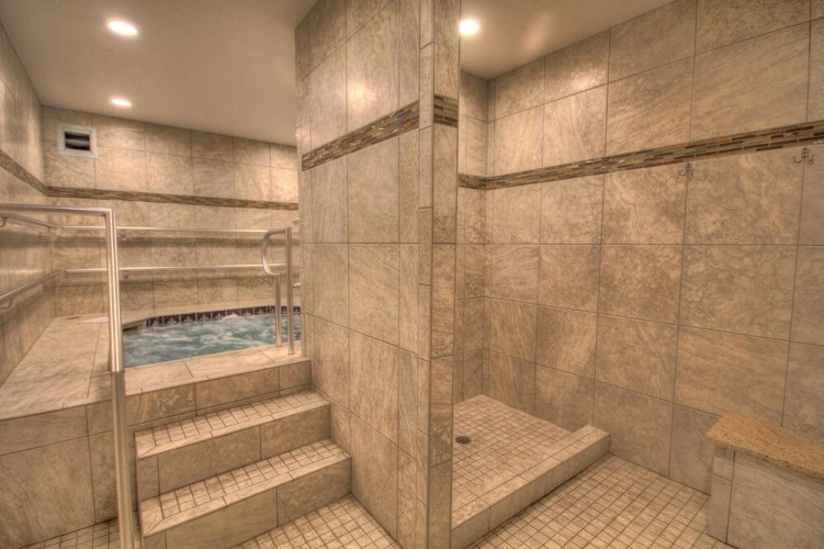 351 El Matador 2 Bedroom Condo by RedAwning