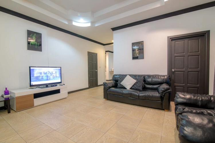 Baan Lake Hill Party Pool Villa