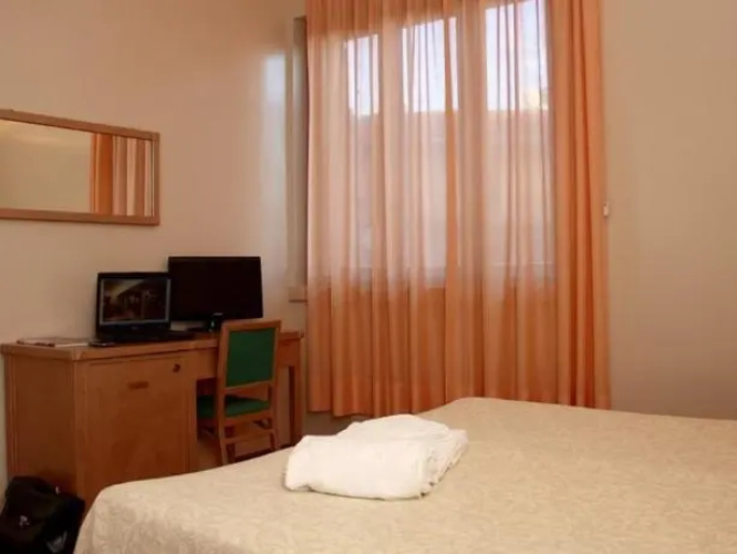 Almada Guesthouse