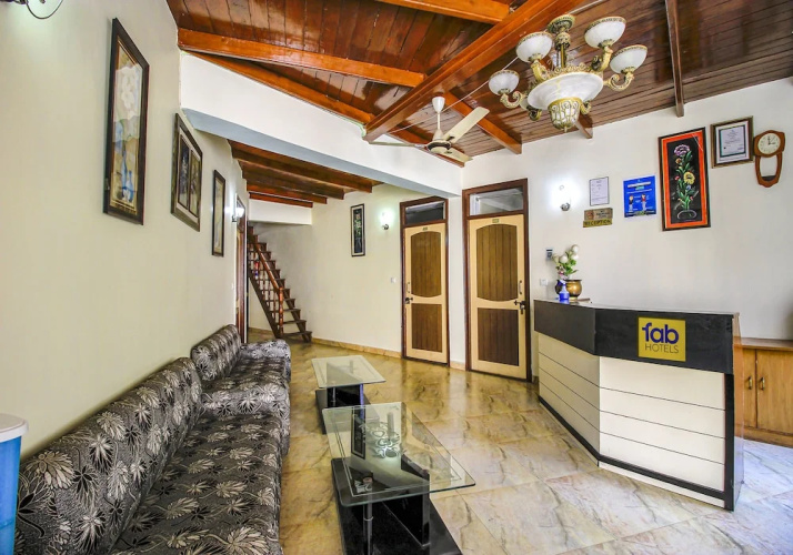 FabHotel Moon II