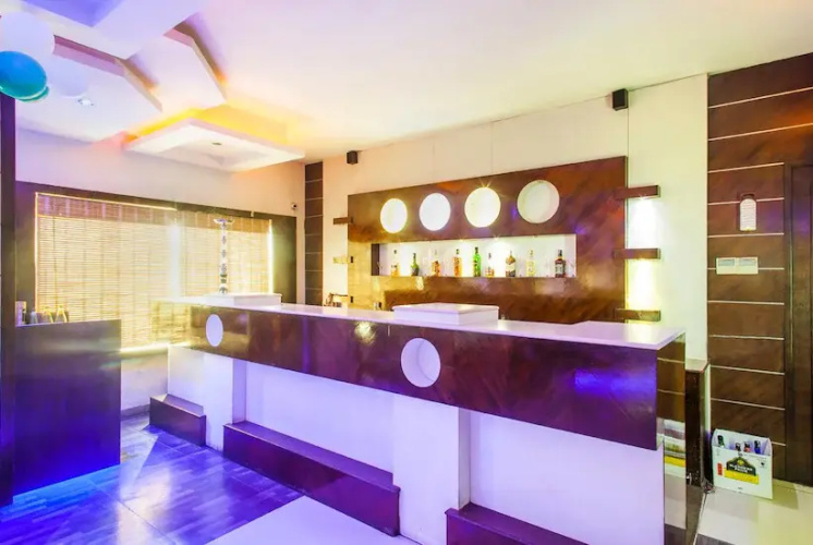Ark Hotel And Resort