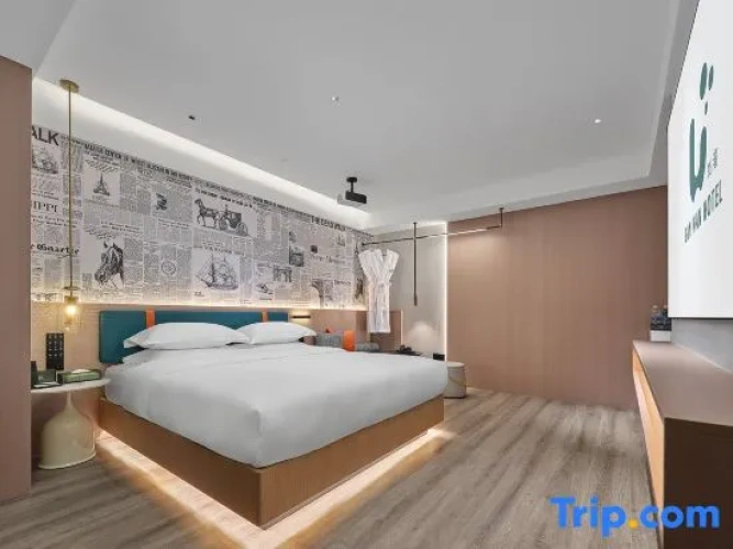 Standard Double room with city view