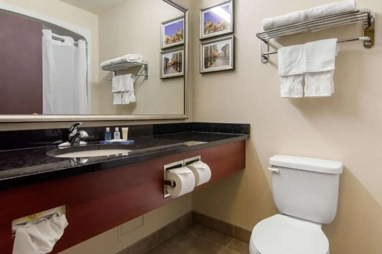 Deluxe Double Suite