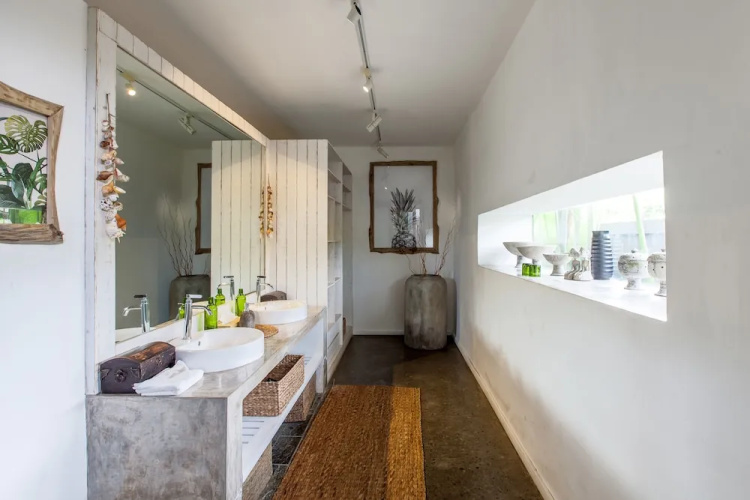 The Green Room Canggu - Hostel