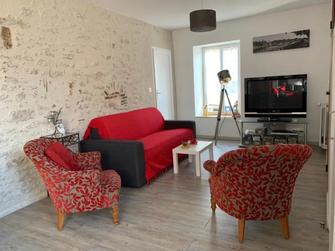 2 Bedrooms Cottage