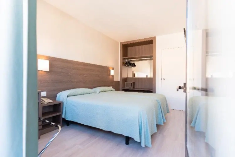 1 Bedroom Quadruple Apartment with balcony
