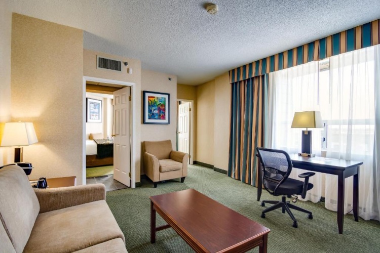 1 Bedroom Suite