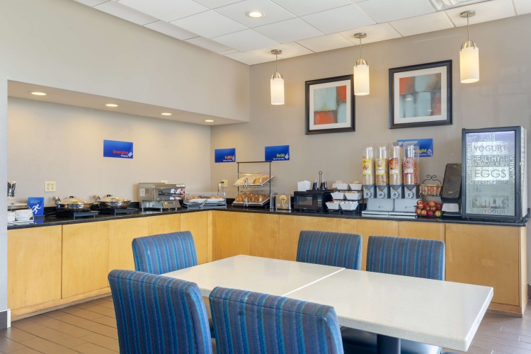 Best Western Hartford Hotel & Suites photo 27