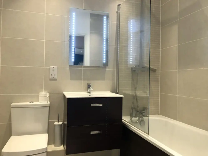 2 Bedrooms Apartment