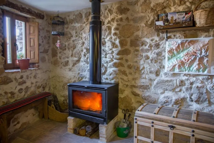 2 Bedrooms Cottage