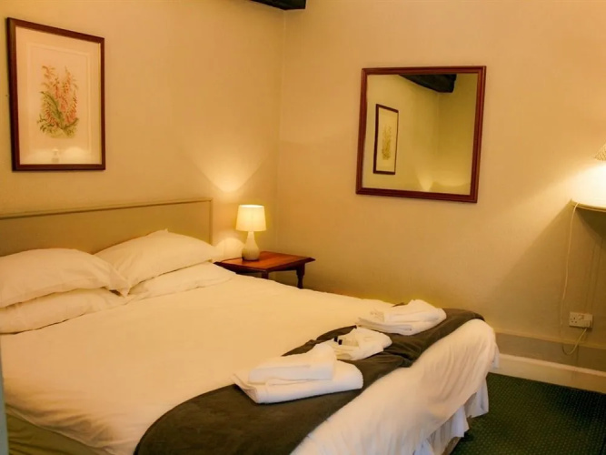 The Ilchester Arms Hotel