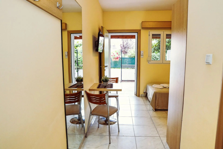 Golden Deer Apartments