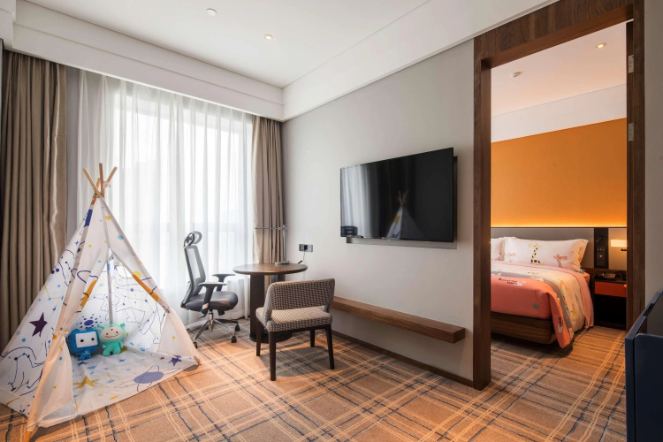 Emmy Hotel