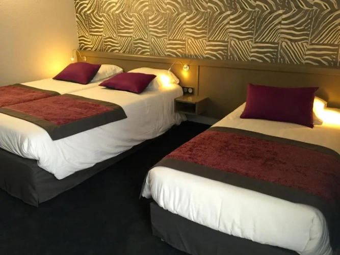 Standard Triple room