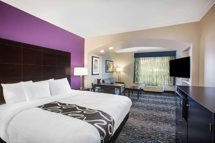 Deluxe Double Suite