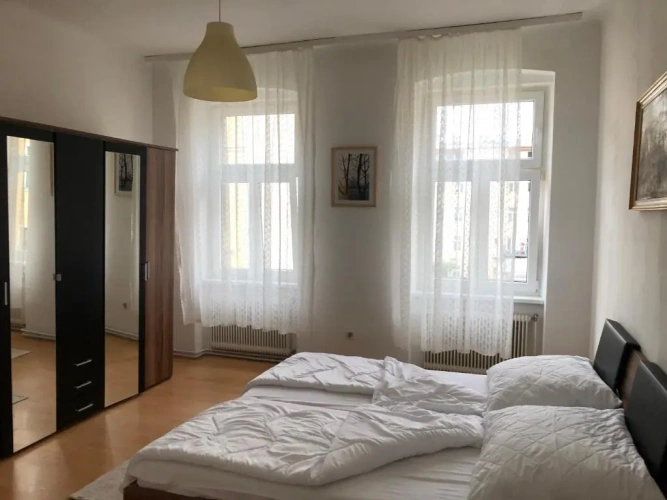 3 Bedrooms Apartment