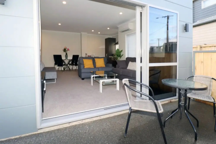 3 Brm Apartment on Jones Crescent
