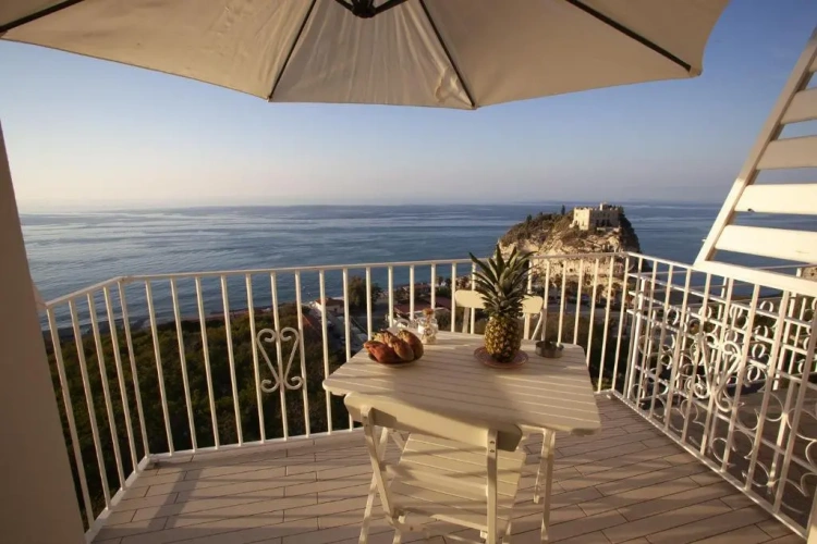 Apartment beachfront
