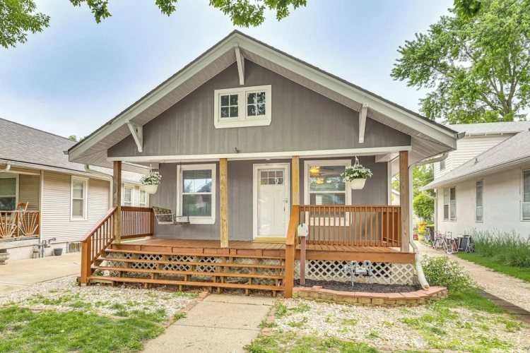 4 Bedrooms Cottage