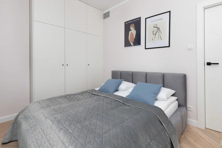 Kasprzaka Modern Apartment by Renters